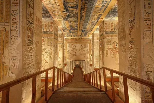 From Marsa Alam : Luxor Overnight Tour and Hot Air Balloon Ride