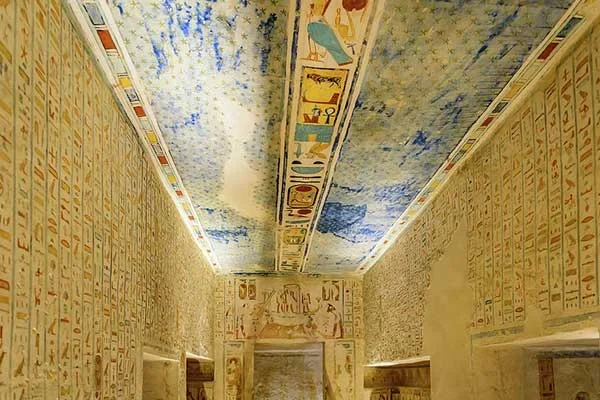 From Marsa Alam : Luxor Overnight Tour and Hot Air Balloon Ride