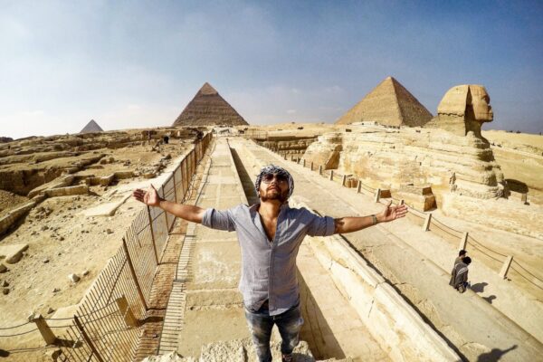 Cairo and Pyramids Day Trip by bus